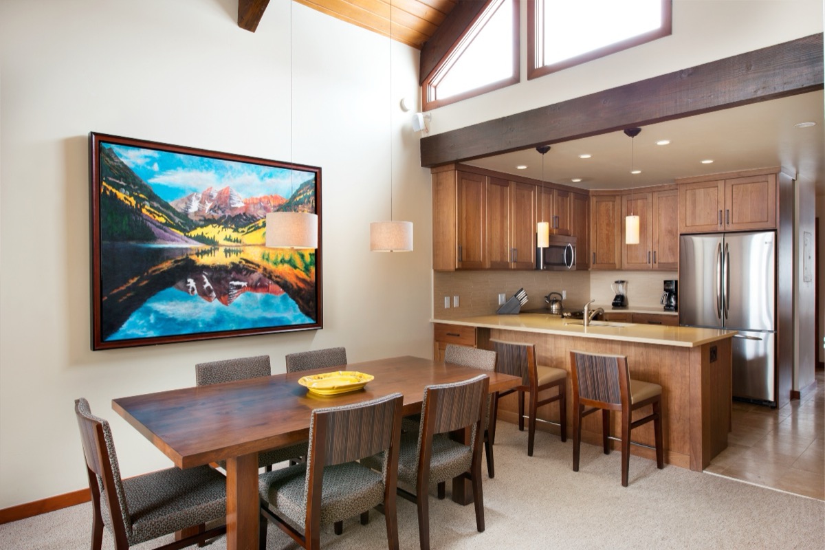 Deluxe Living Room